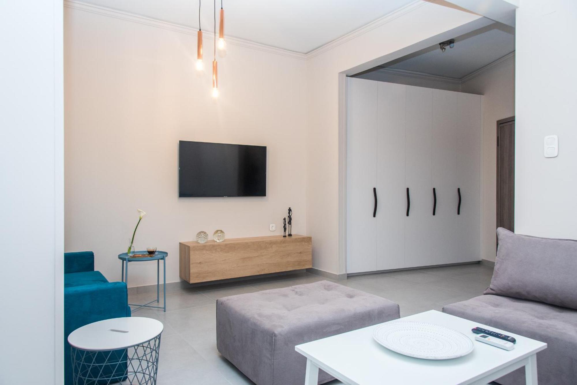 Comfy & Modern Apartment In The Heart Of Heraklion Exterior photo