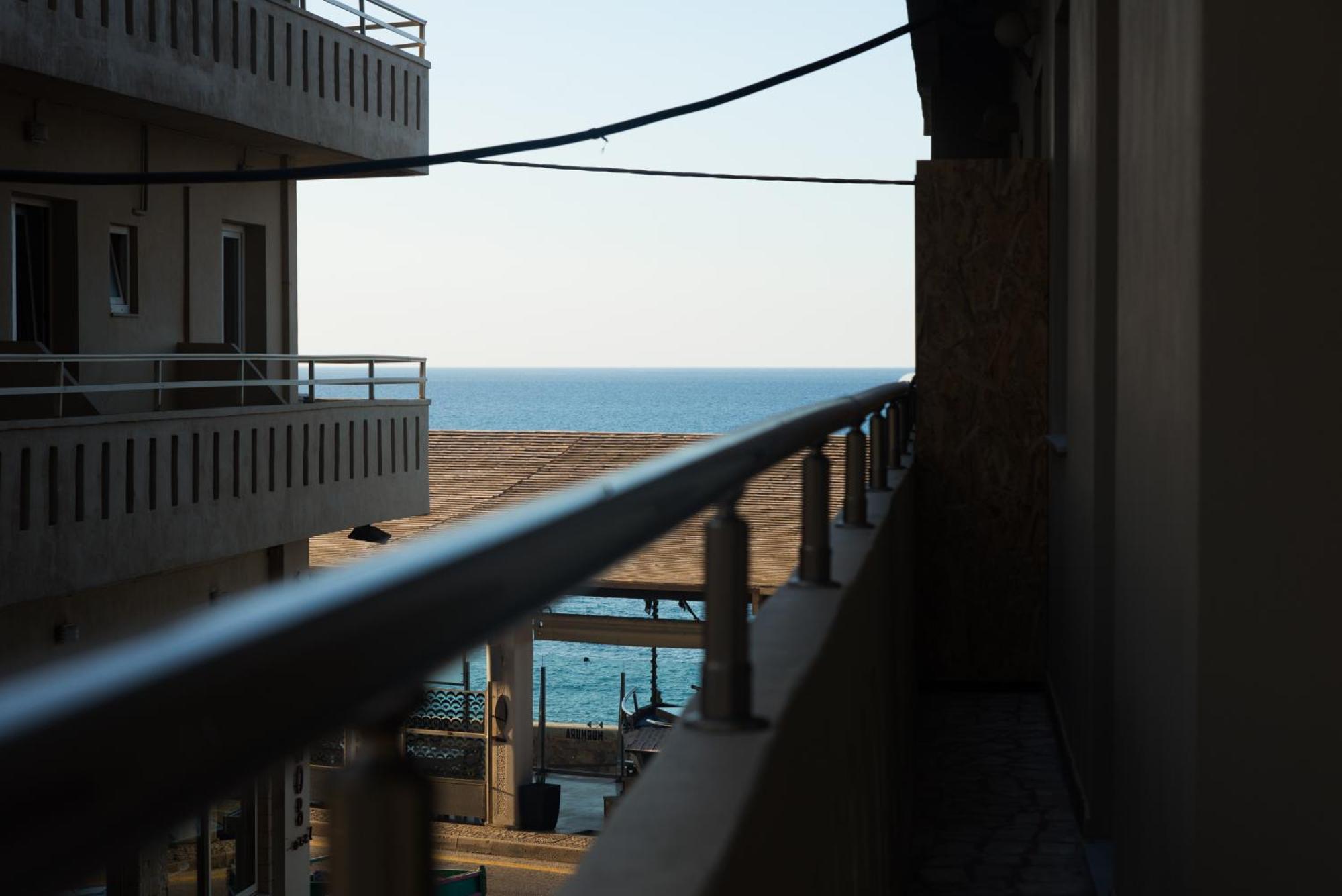Comfy & Modern Apartment In The Heart Of Heraklion Exterior photo